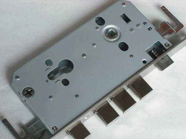 阿克陶24小时上门开锁公司