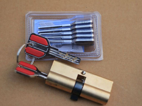 阿克陶24小时上门开锁公司